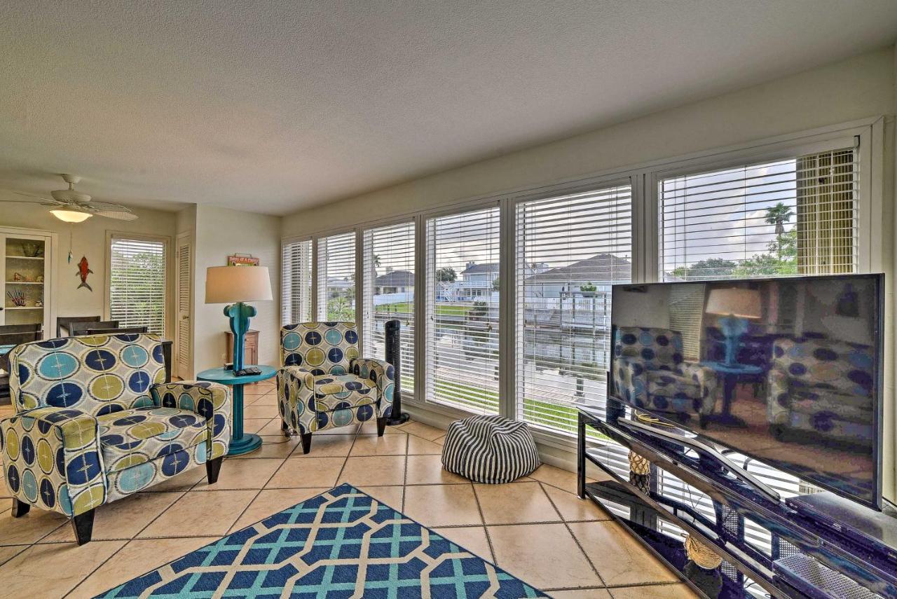 Breezy Corpus Christi Condo With Deck And Fishing Dock Luaran gambar
