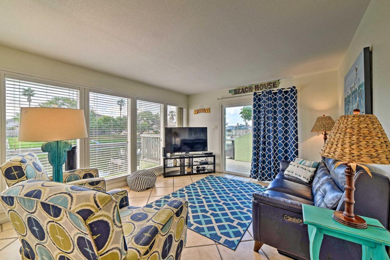 Breezy Corpus Christi Condo With Deck And Fishing Dock Luaran gambar
